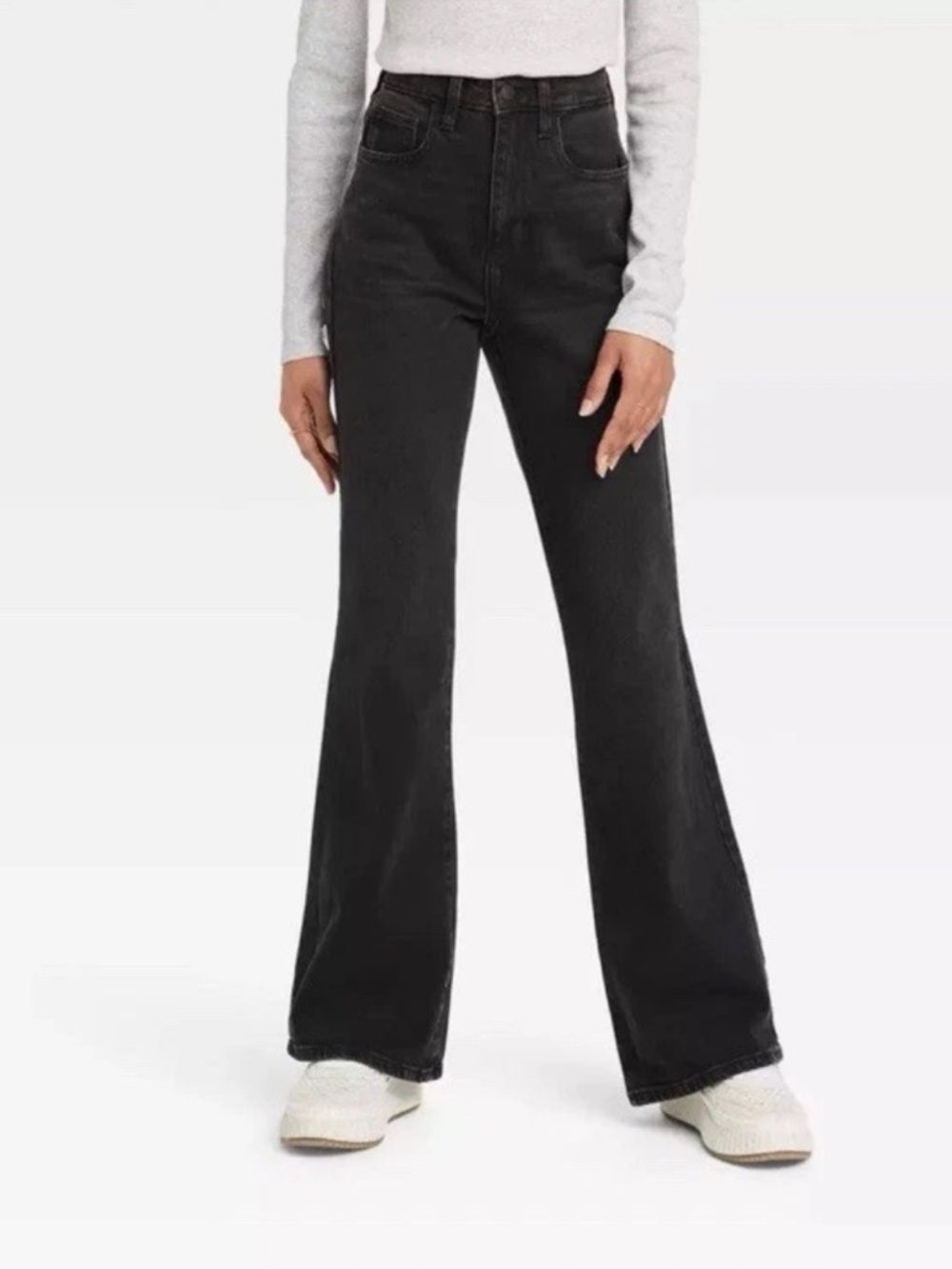Universal Thread High-Rise Flare Denim Jeans in Black Size 6/Reg